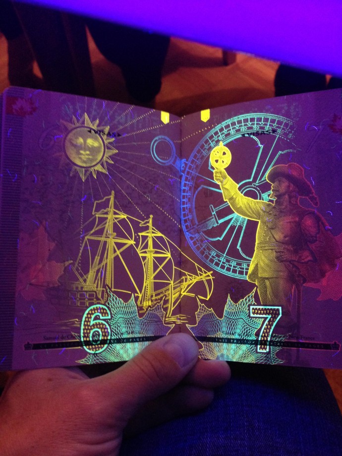 passeport-canada-uv-noire-lumiere-11