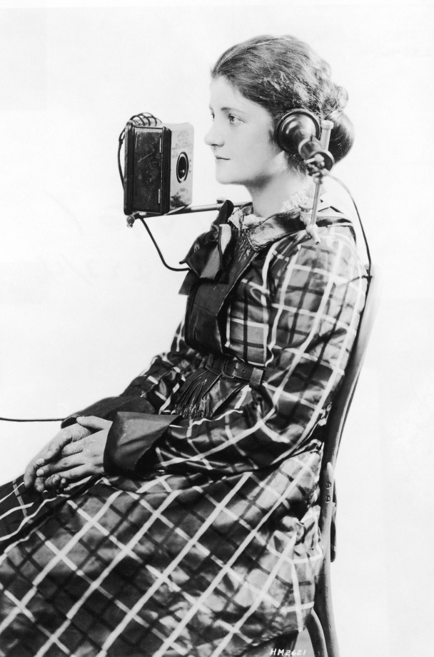 Un casque audio avec micro en 1923