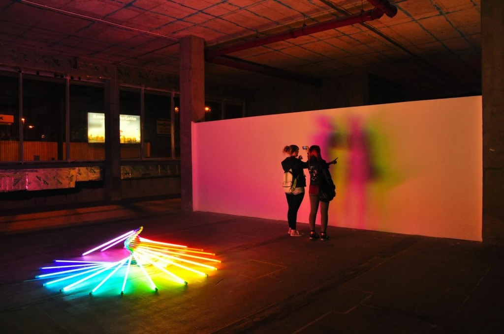oeuvre-art-neon-couleur-07