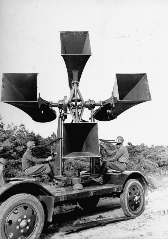 The sound locator in operating position.