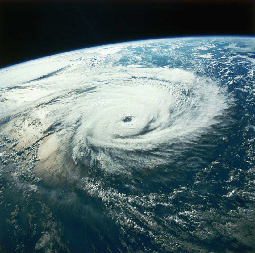cyclone-ouragan-photo-espace-03