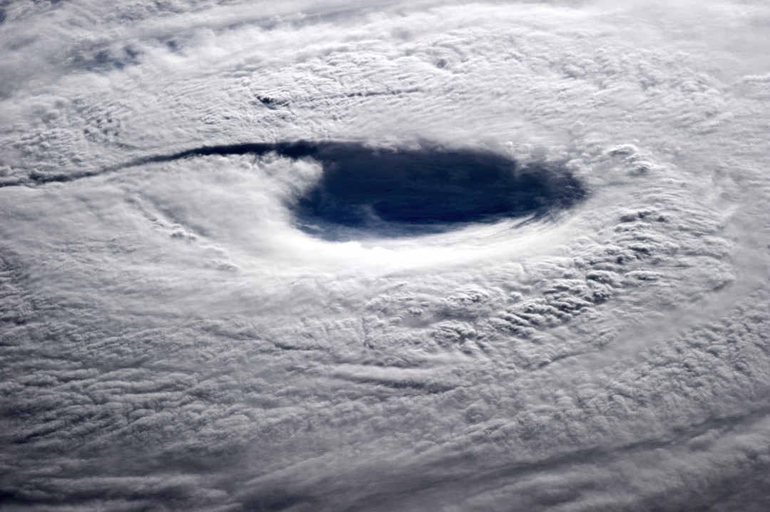 cyclone-ouragan-photo-espace-04