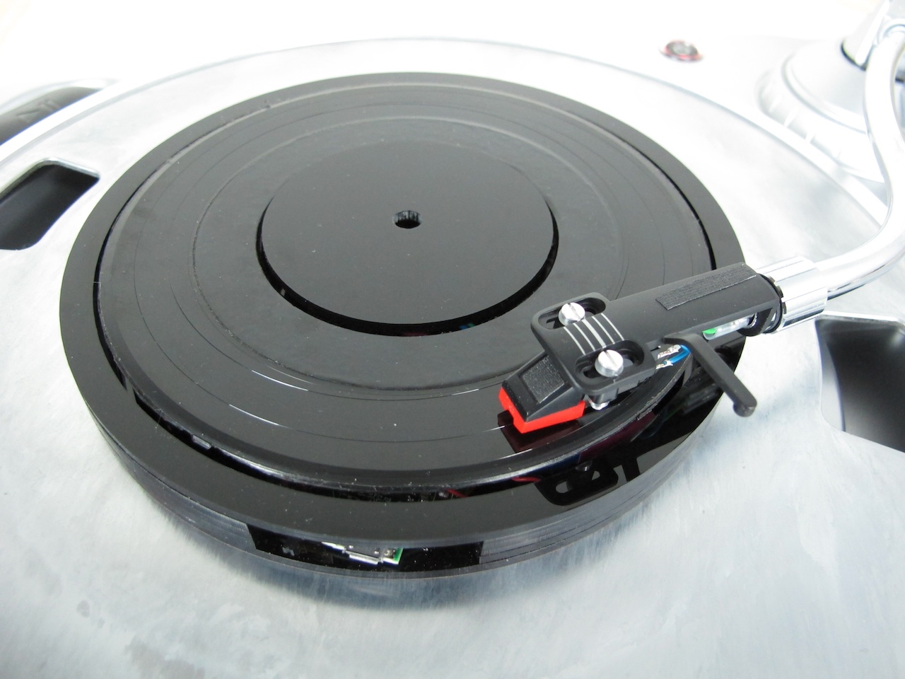 Le disque vinyl universel en Bluetooth
