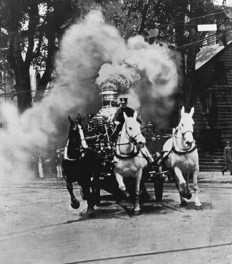 [Mystère #160] Une pompe à vapeur anti-incendie tirée par des chevaux