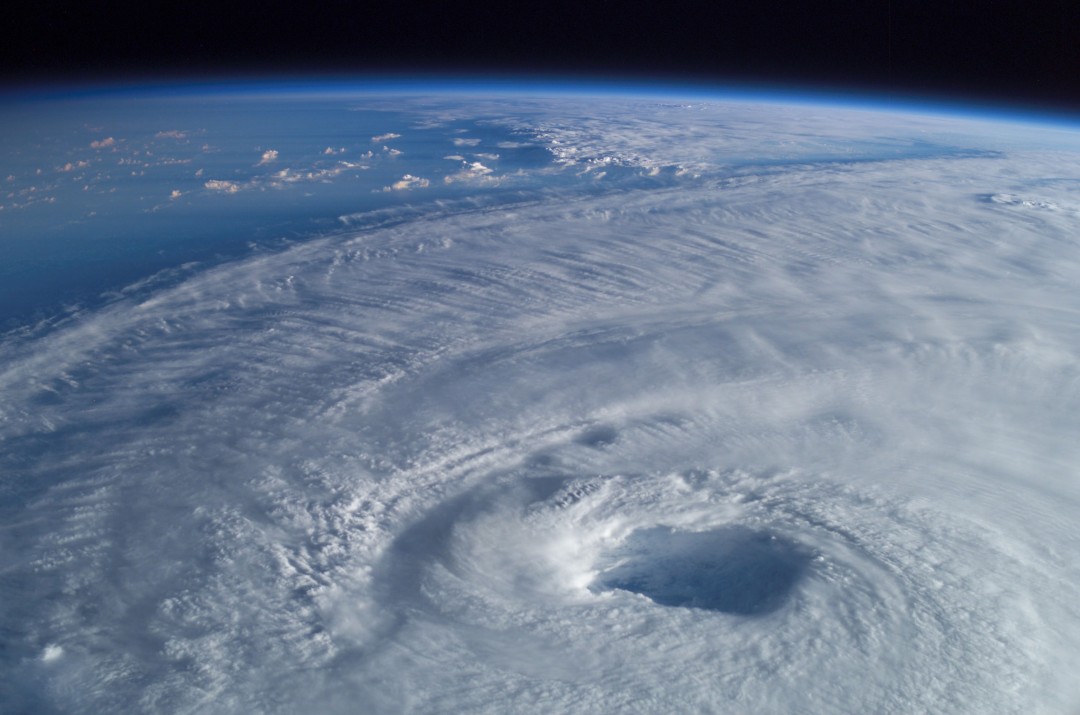 typhon-ouragan-photo-espace-05