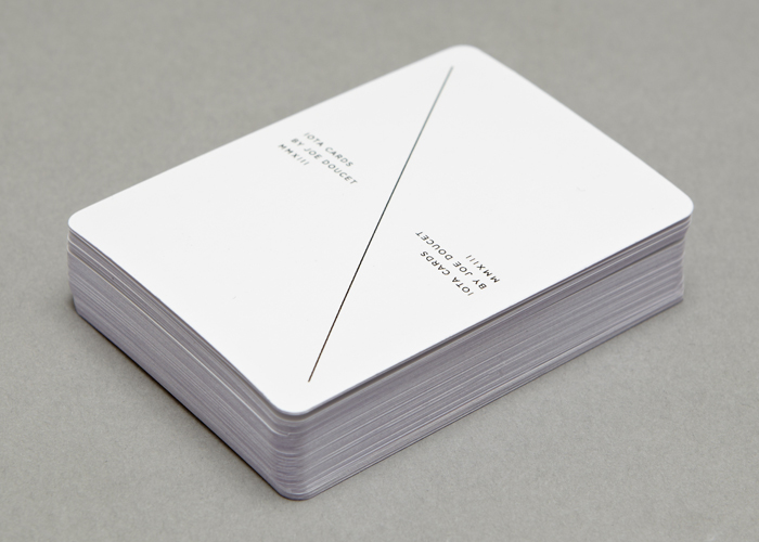 carte-jeu-minimaliste-bleu-03