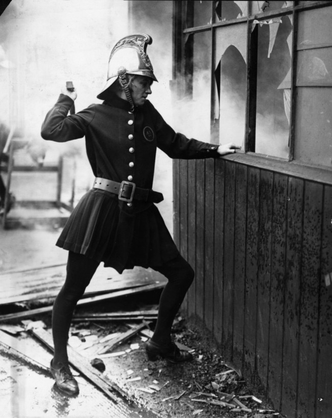 pompier femme Achille Serre Ladies londres