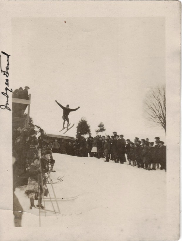 stunt-cascade-performance-ancien-vintage-04