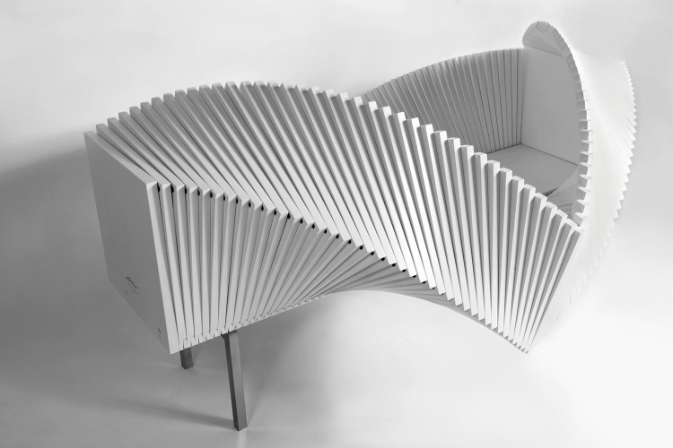 Une commode qui s&rsquo;ouvre sur des vagues