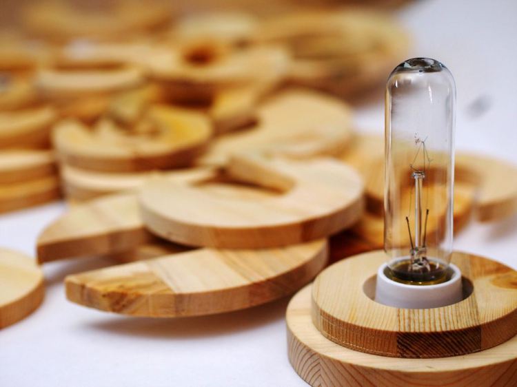 lampe-bois-rotation-strate-03