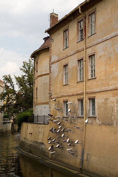 essaim-camera-surveillance-07
