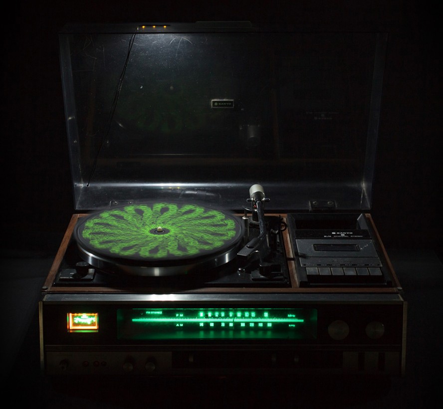 zootrope-brode-tourne-disque-02