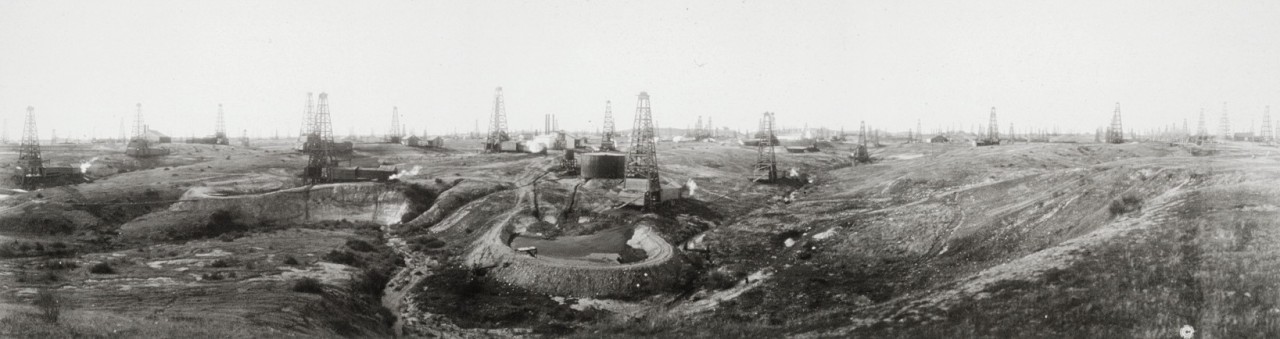 Au centre du gisement de Kern River - 1910