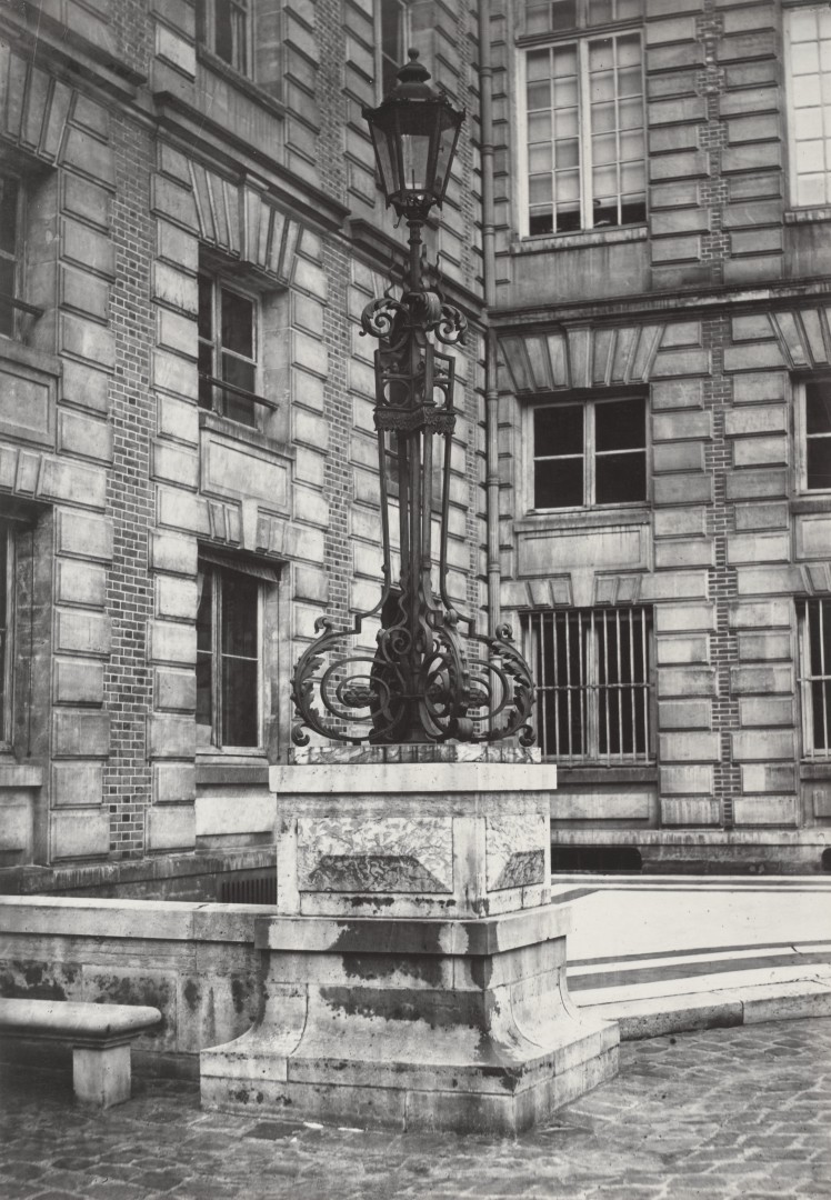 Lampadaire_Paris_Charles_Marville_Bibliothèque_Nationale_1878