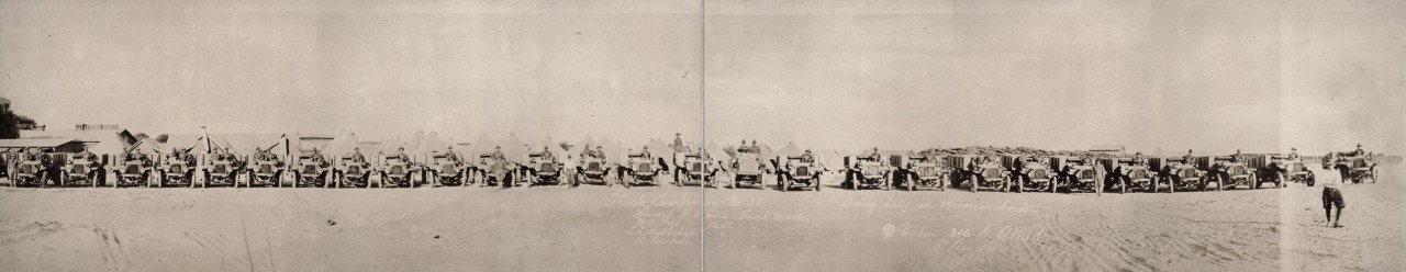 Une compagnie motorisée sur la frontière mexicaine - 1916