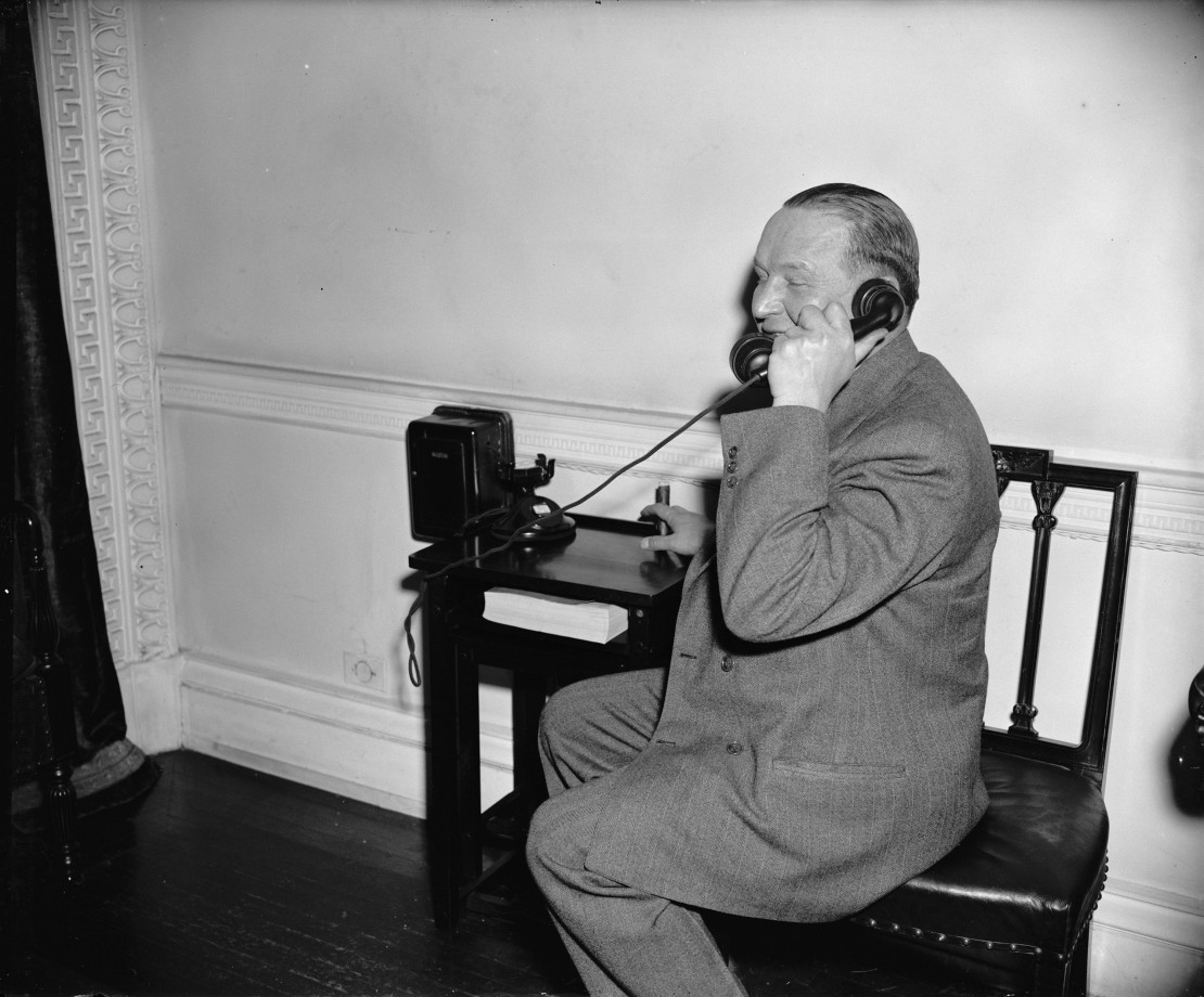 photo-ancienne-telephone-vintage-allo-75