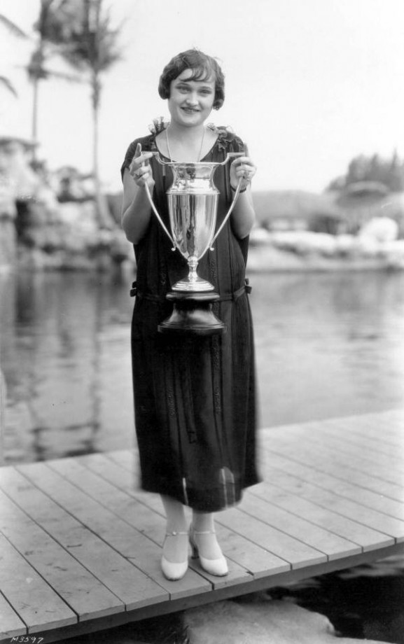 Miss Cheveux Courts 1925
