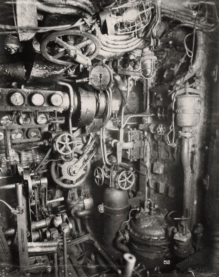 uboat-interieur-controles-sousmarin-20