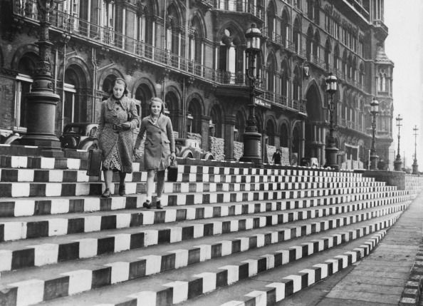 londres-ww2-blackout-ligne-blanche-zebre-04