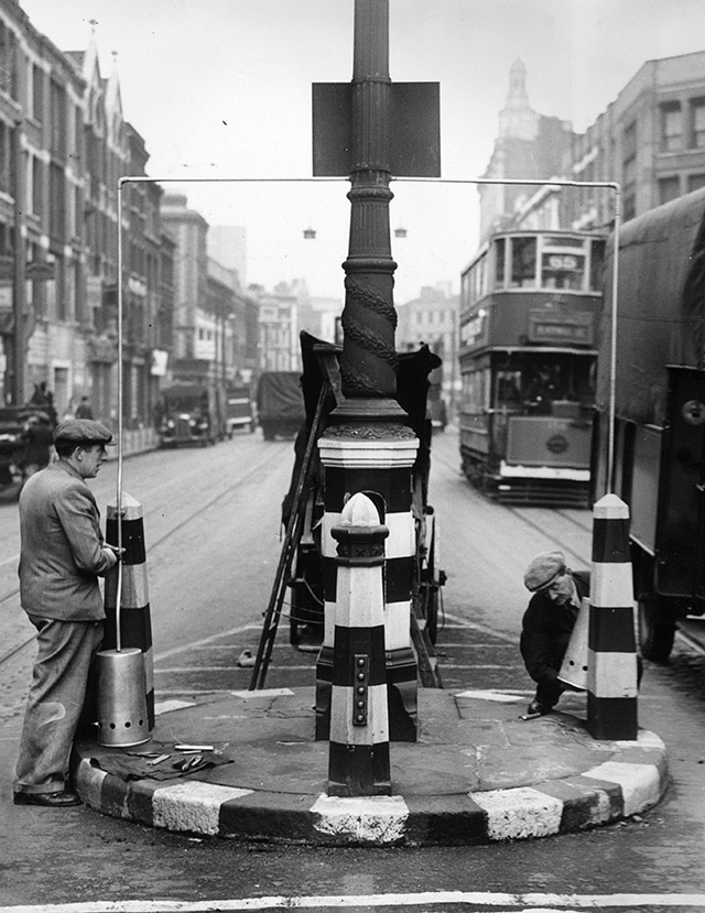 londres-ww2-blackout-ligne-blanche-zebre-08