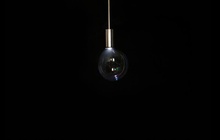 Surface-Tension-Lamp-1