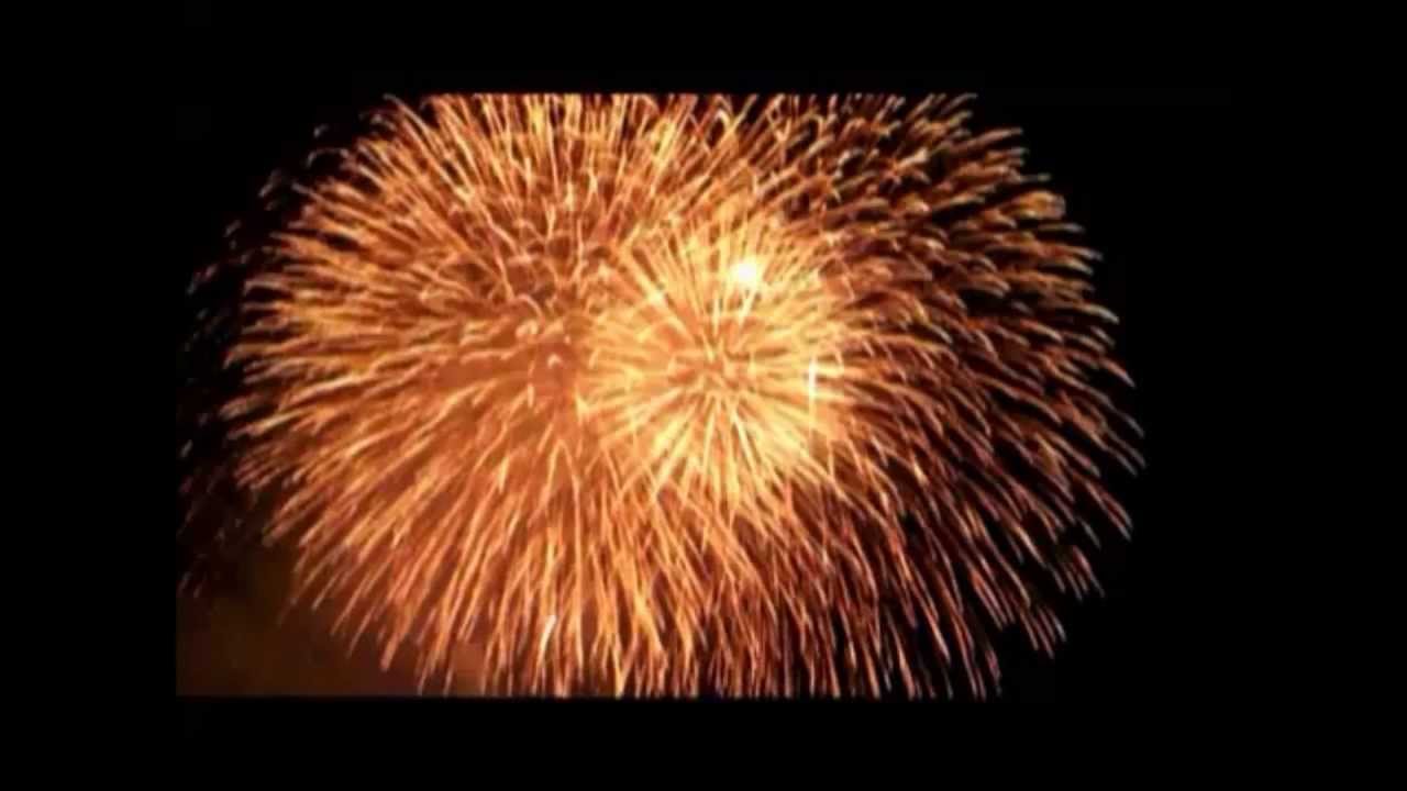Comparaison de bombes de feu d&rsquo;artifice de tailles différentes