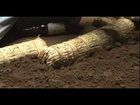 Les étapes filmées de la construction d&rsquo;un ring de sumo