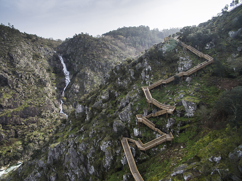 passerelle-bois-portugal-Paivai-02