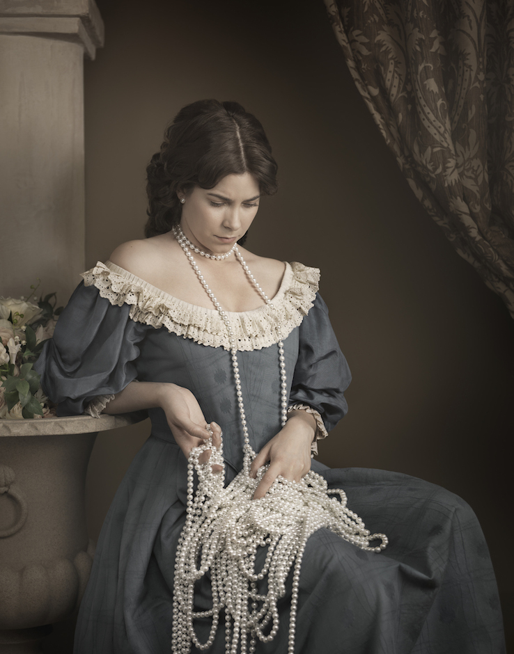 Les jeunes filles aux perles de Maisie Broadhead