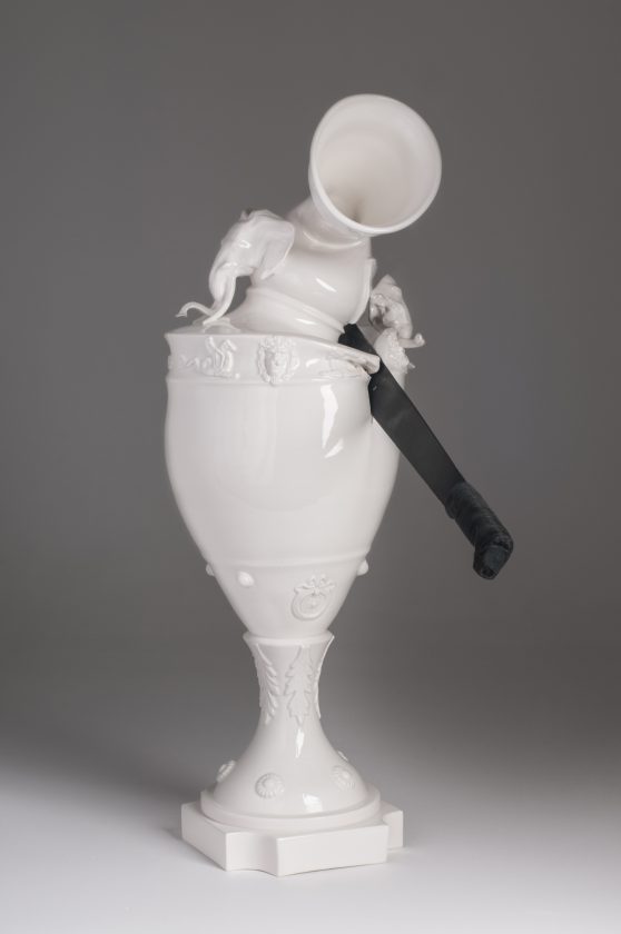 vase-abime-violence-insuportable-11