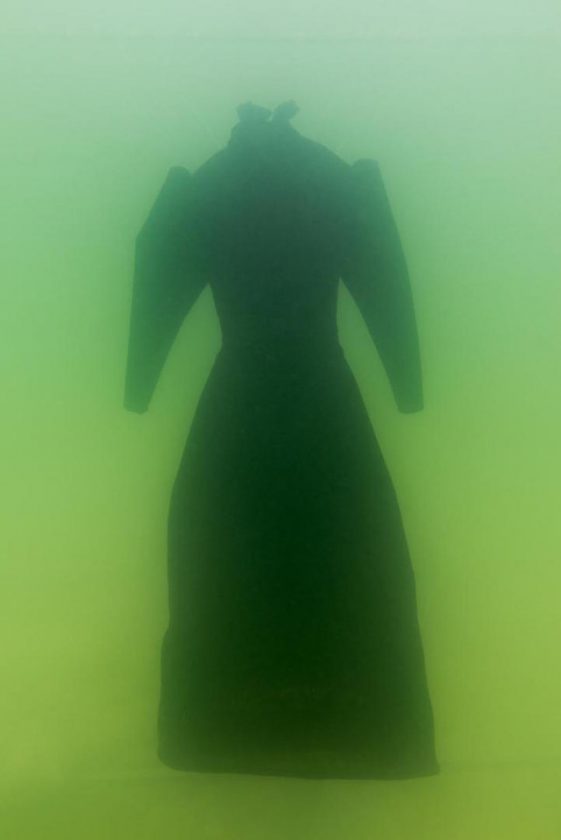 robe-sel-sculpture-mer-morte-01