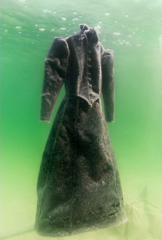 robe-sel-sculpture-mer-morte-03