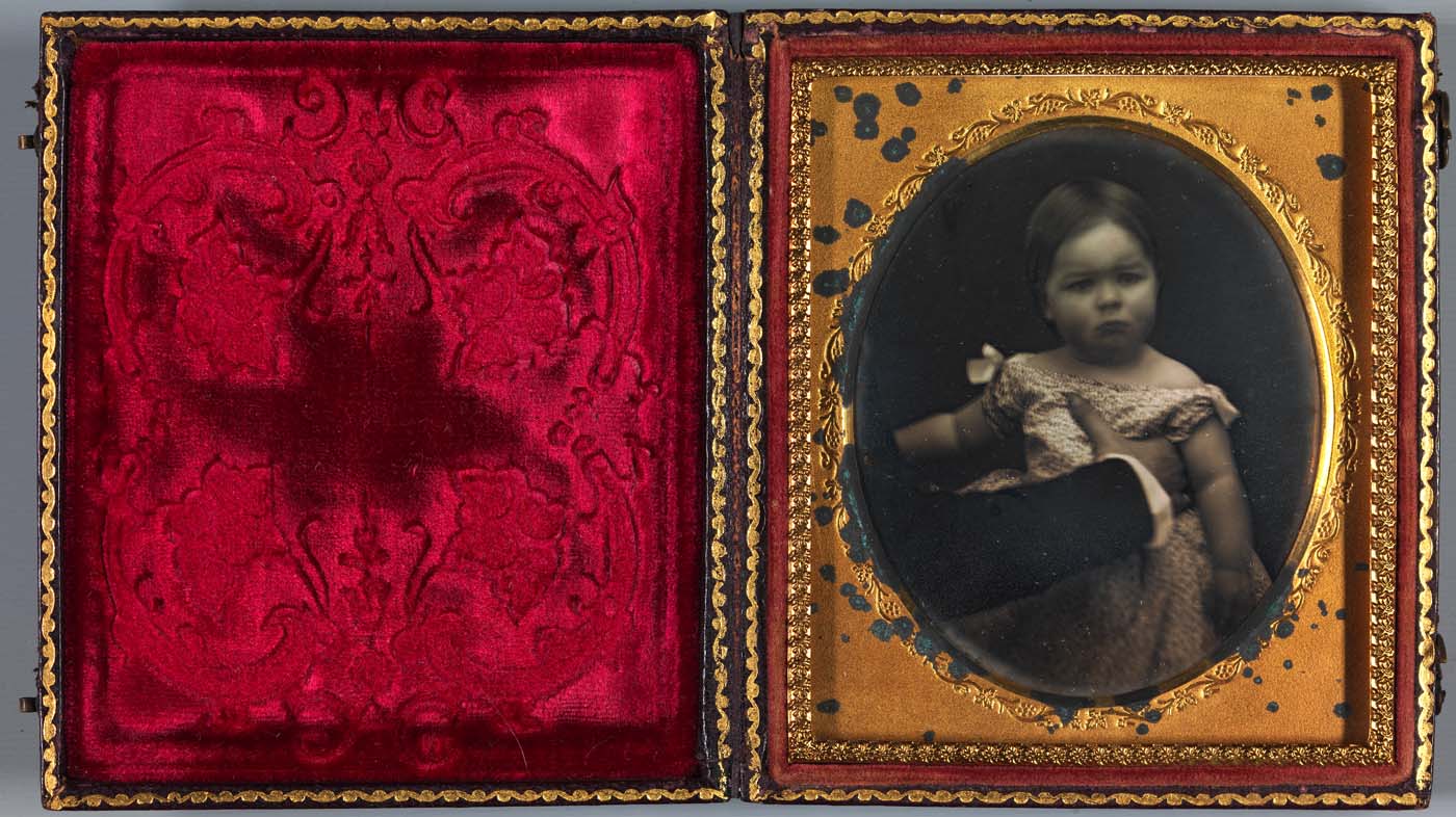 portrait-enfant-mouvement-parent-flou-03