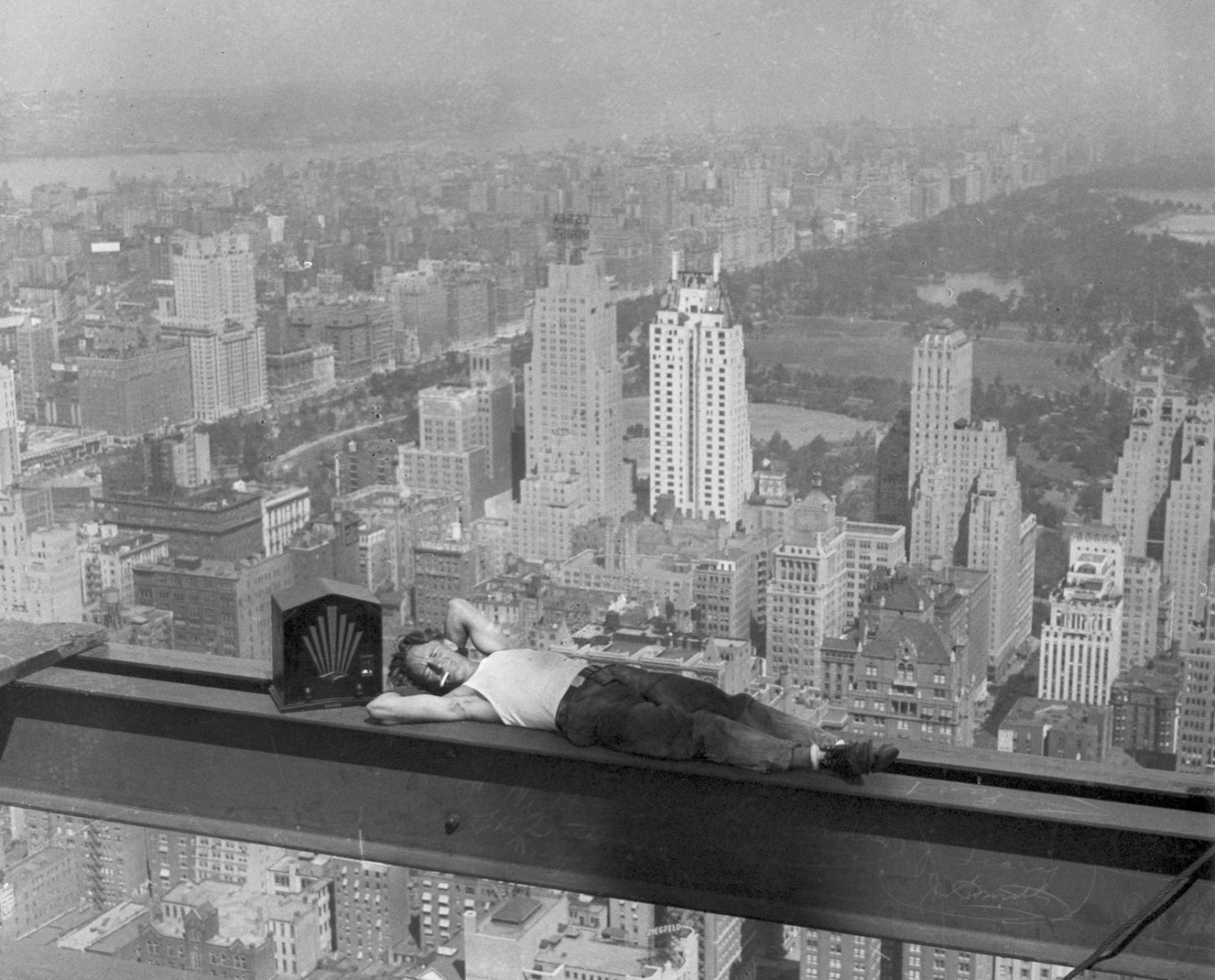 ROCKEFELLER CENTER CONSTRUCTION