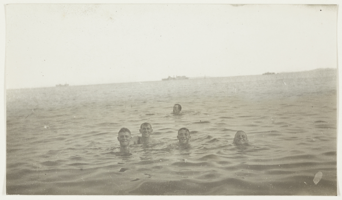 photo-ancienne-famille-vernaculaire-61