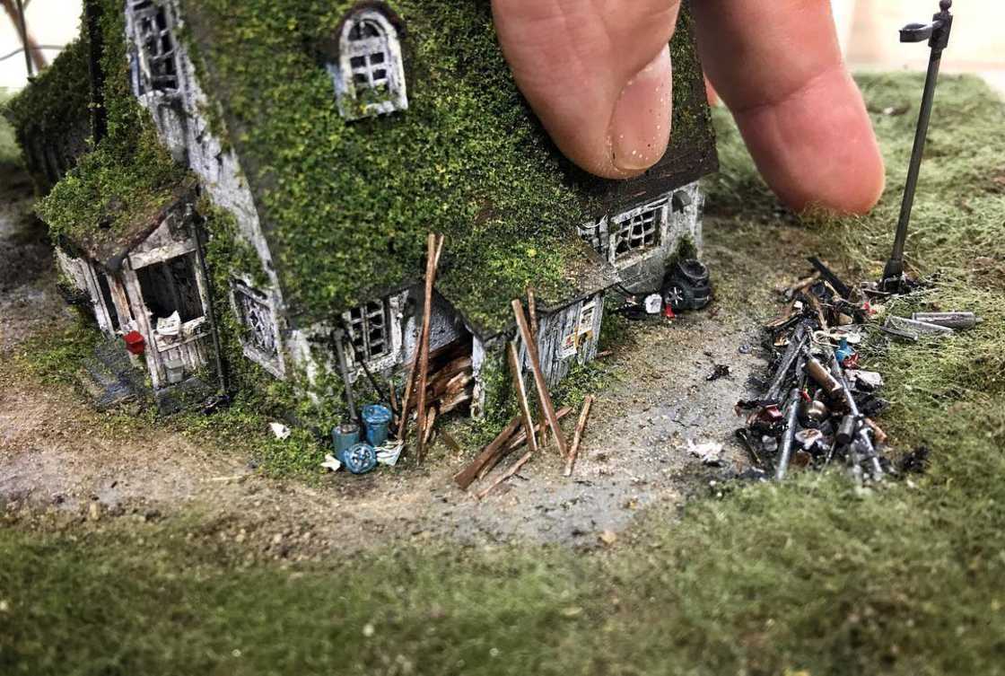 Des dioramas miniatures extrêmement détaillés