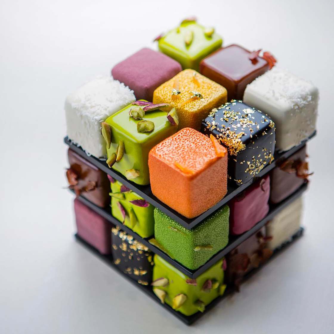 Quand un pâtissier joue au Rubik&rsquo;s à sa façon