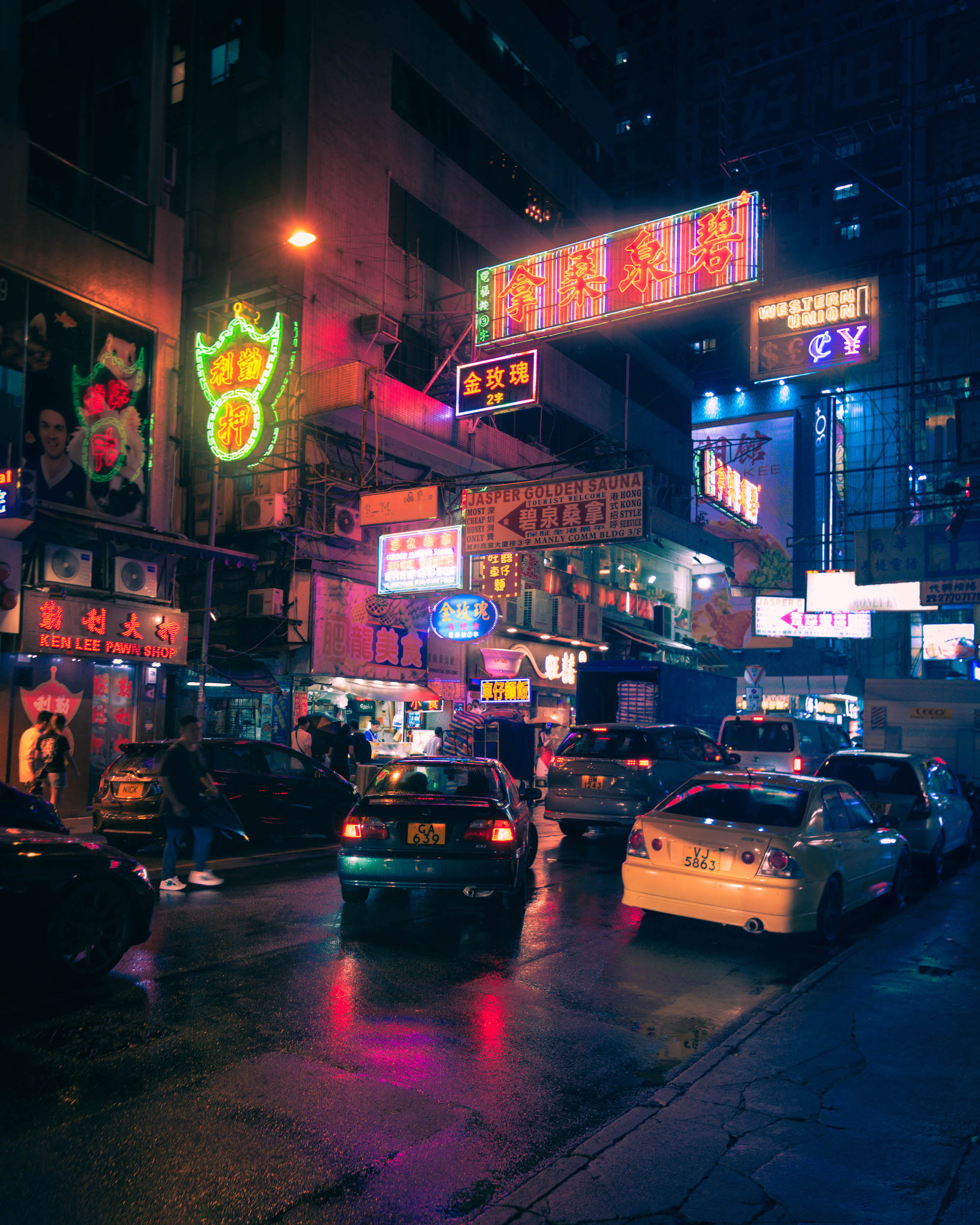 Hong Kong éclaboussée par les couleurs de ses néons