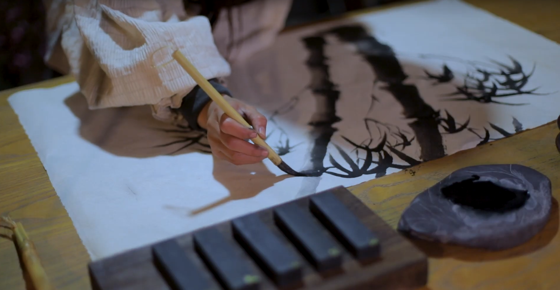 La fabrication traditionnelle chinoise d’un très beau kit de calligraphie, en vidéo